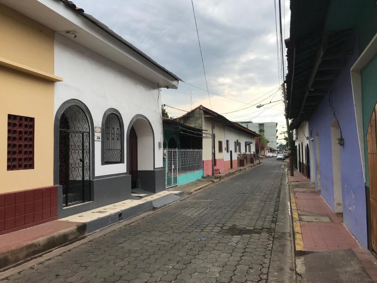 El Callejon Guest House Leon Ngoại thất bức ảnh