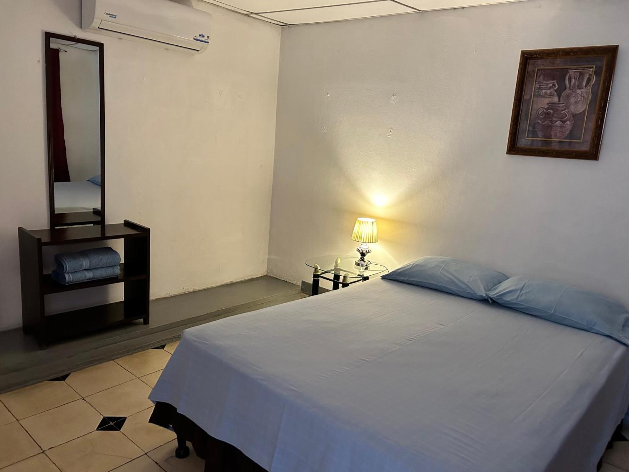 El Callejon Guest House Leon Ngoại thất bức ảnh