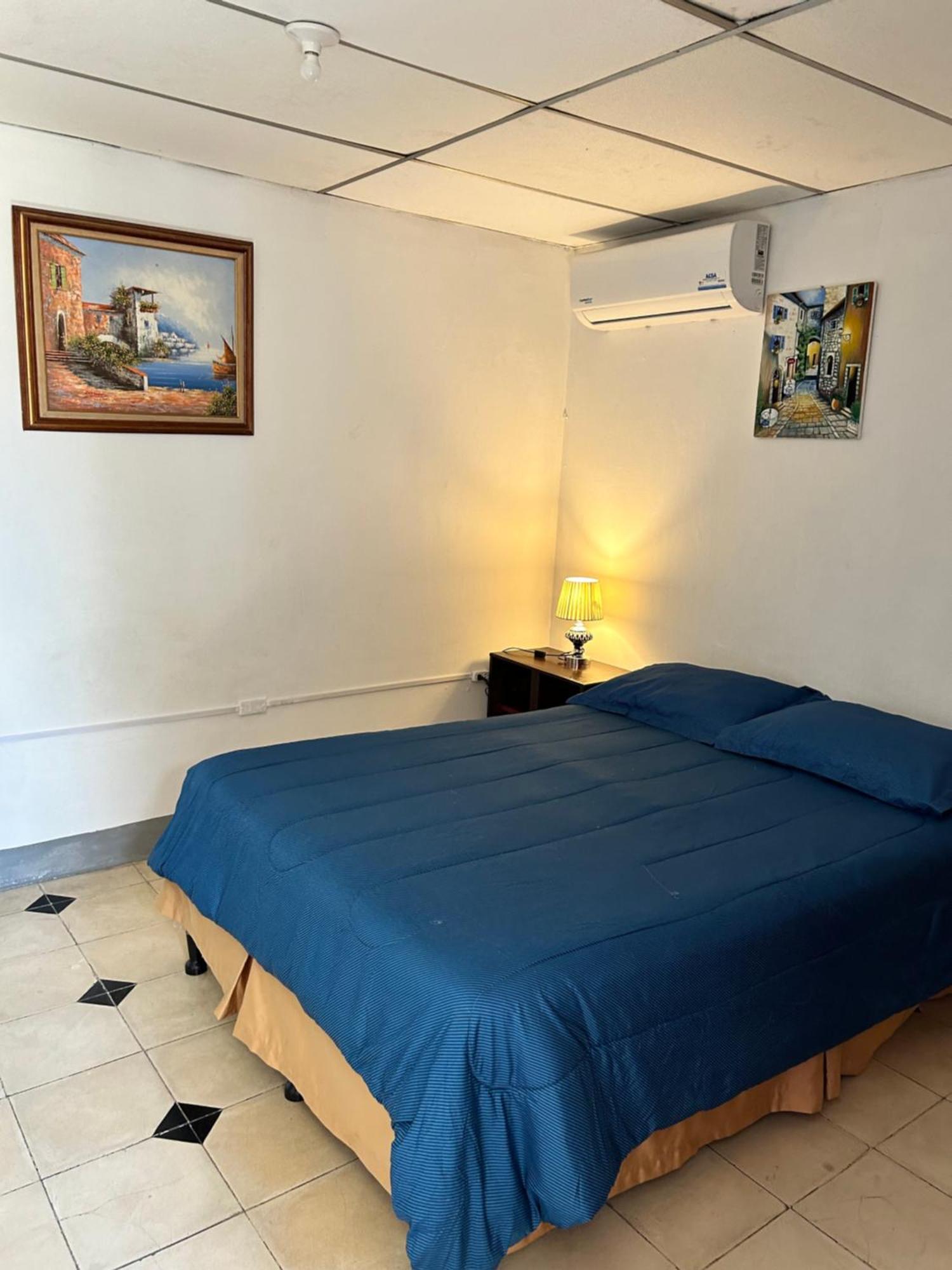 El Callejon Guest House Leon Ngoại thất bức ảnh