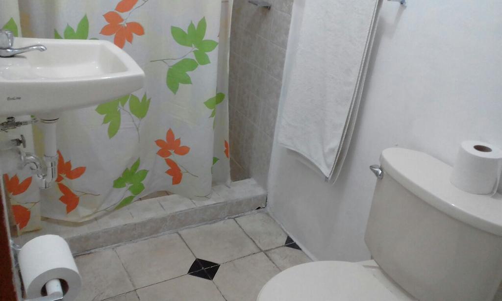 El Callejon Guest House Leon Ngoại thất bức ảnh