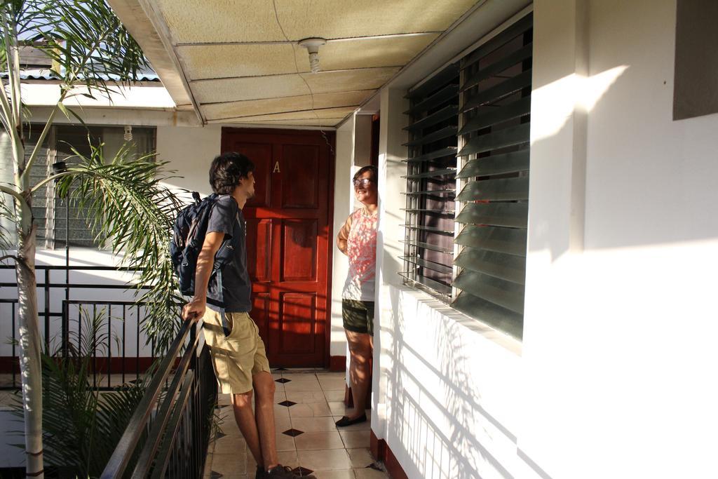 El Callejon Guest House Leon Ngoại thất bức ảnh