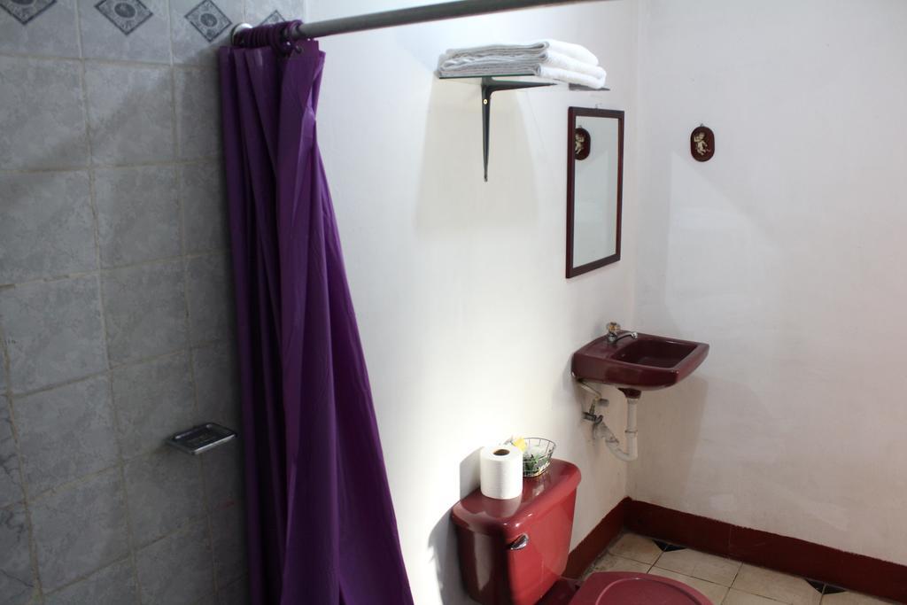 El Callejon Guest House Leon Ngoại thất bức ảnh