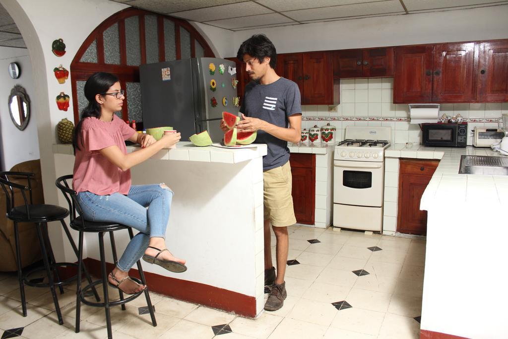 El Callejon Guest House Leon Ngoại thất bức ảnh