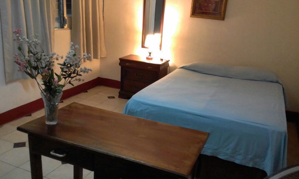 El Callejon Guest House Leon Ngoại thất bức ảnh
