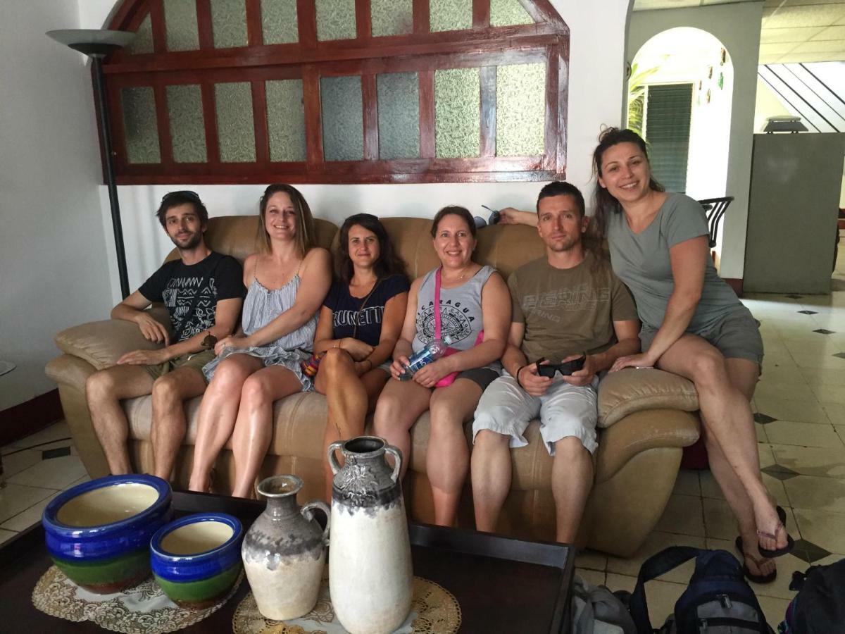 El Callejon Guest House Leon Ngoại thất bức ảnh